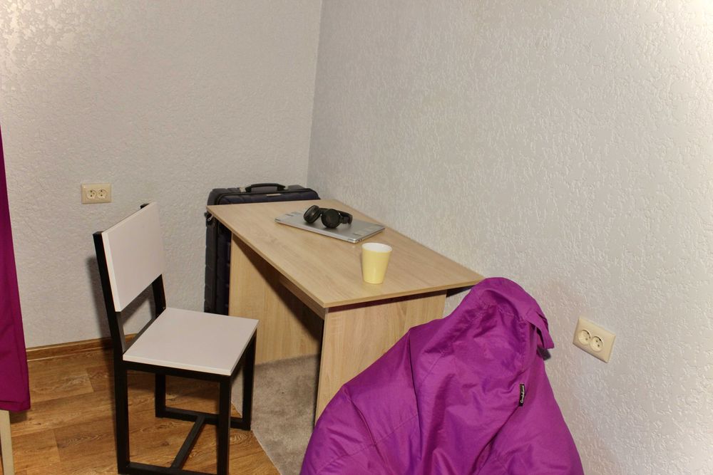 Место в комнате для ВПО, правый берег Киев! Без залога!