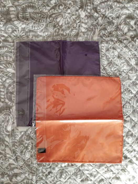 Lenços de bolso novos