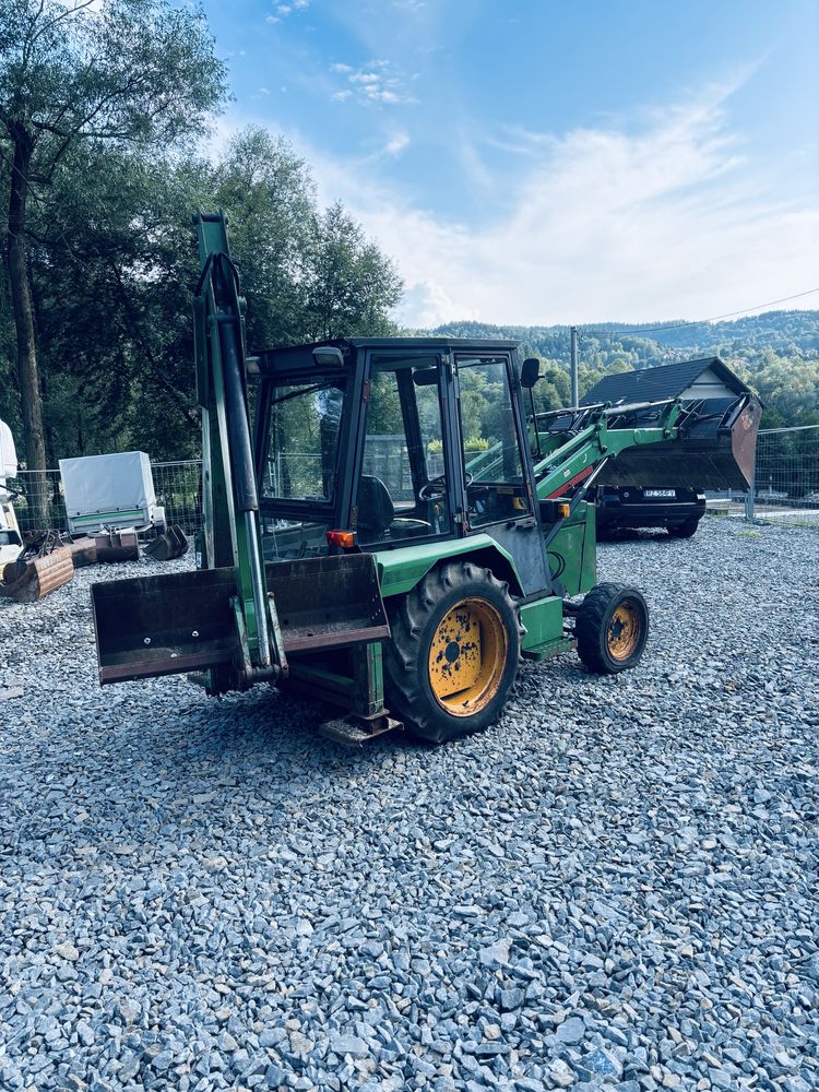 Mini koparka ladowarka 3T New Holland krokodyl