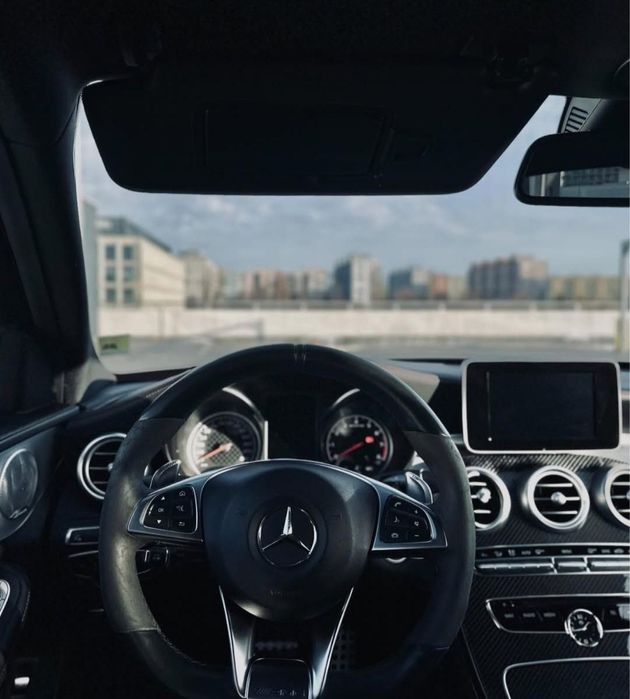 Wynajem aut klasy premium. Mercedes C43 AMG