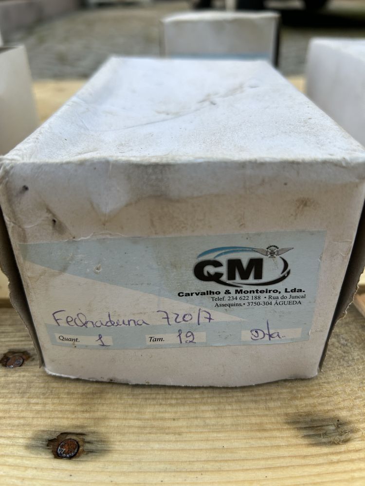 Fechaduras novas