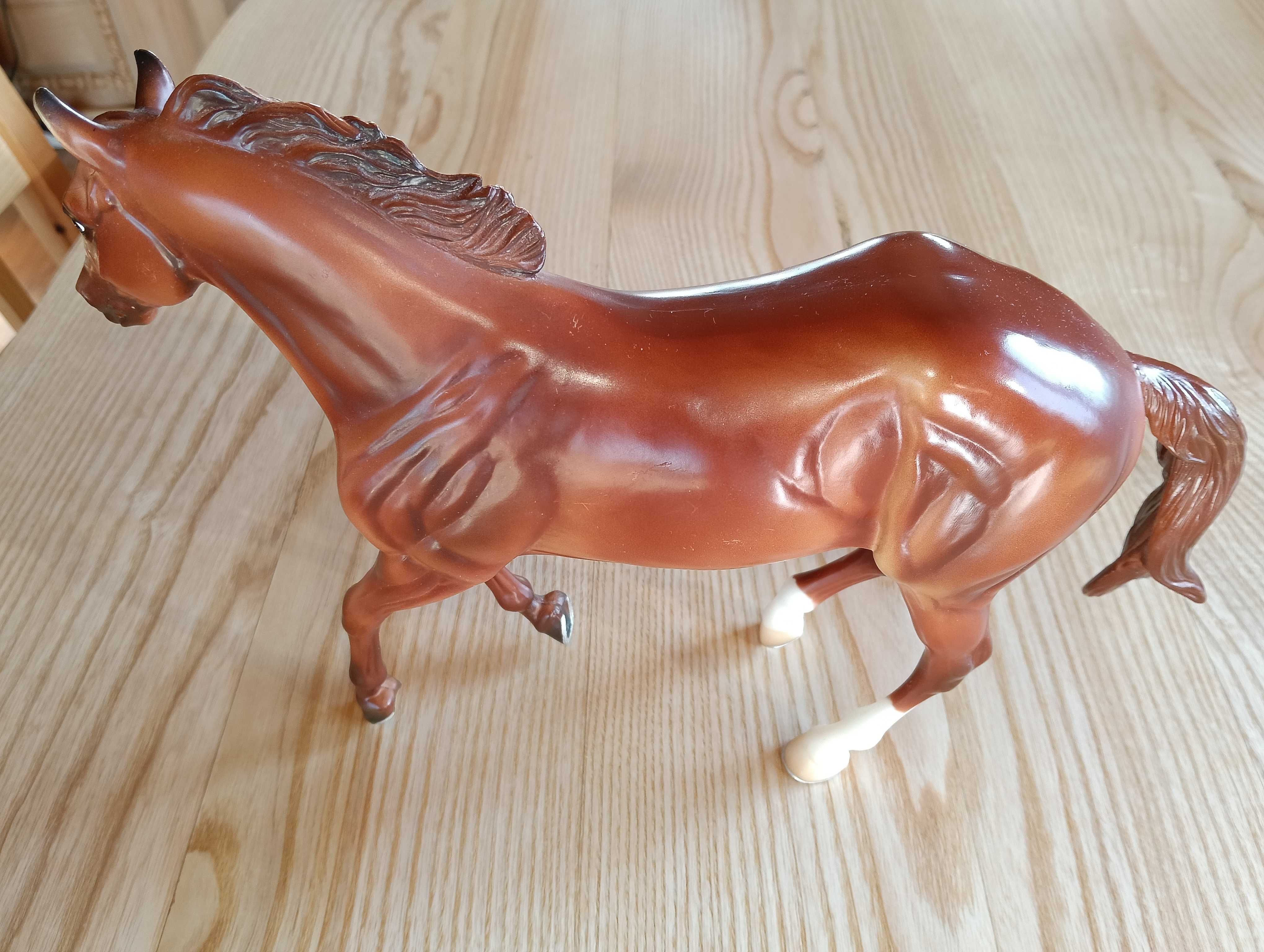 Figurka konia Breyer .