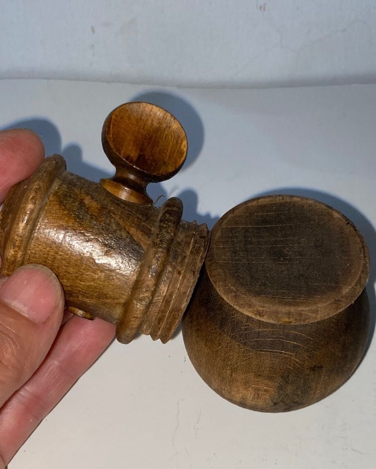 Moedor de especiarias muito antigo