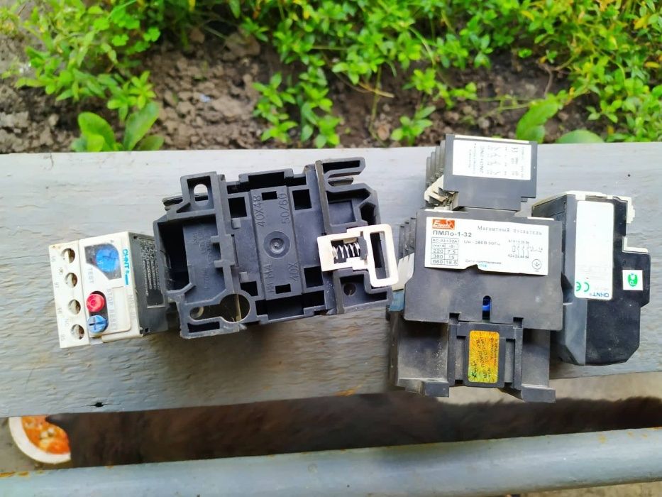 магнитний пускатель пмло 1-32 и ПМЕ 211,
