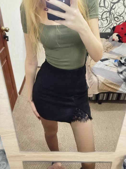 Юбка с кружевом короткая