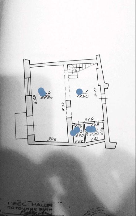 Продам 3х кімн  пентхауз 5/5 
м.Чернівці, в. Б.хмельницького