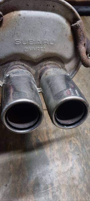 Wydech subaru impreza forester 00r -07r końcowy sirodkowy dwururka