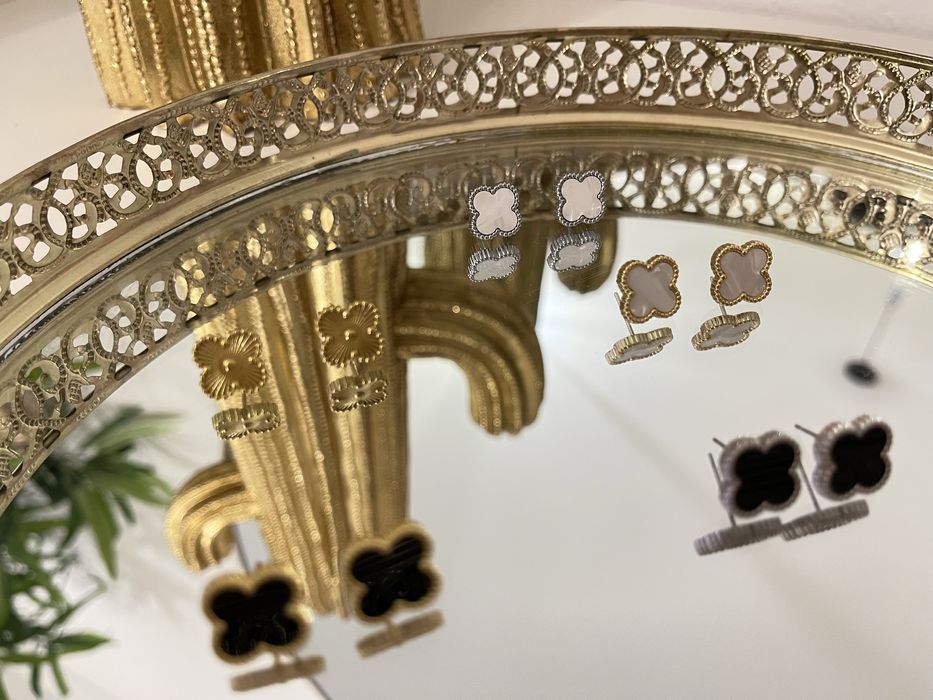 Colares brincos e pulseiras  TREVO