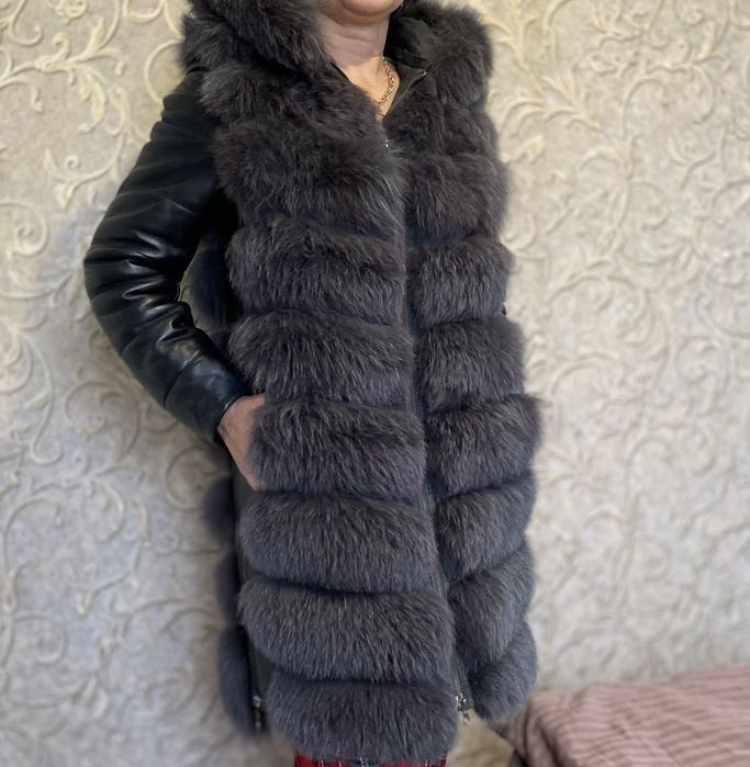 Мехова шуба.Трансформер жилетка