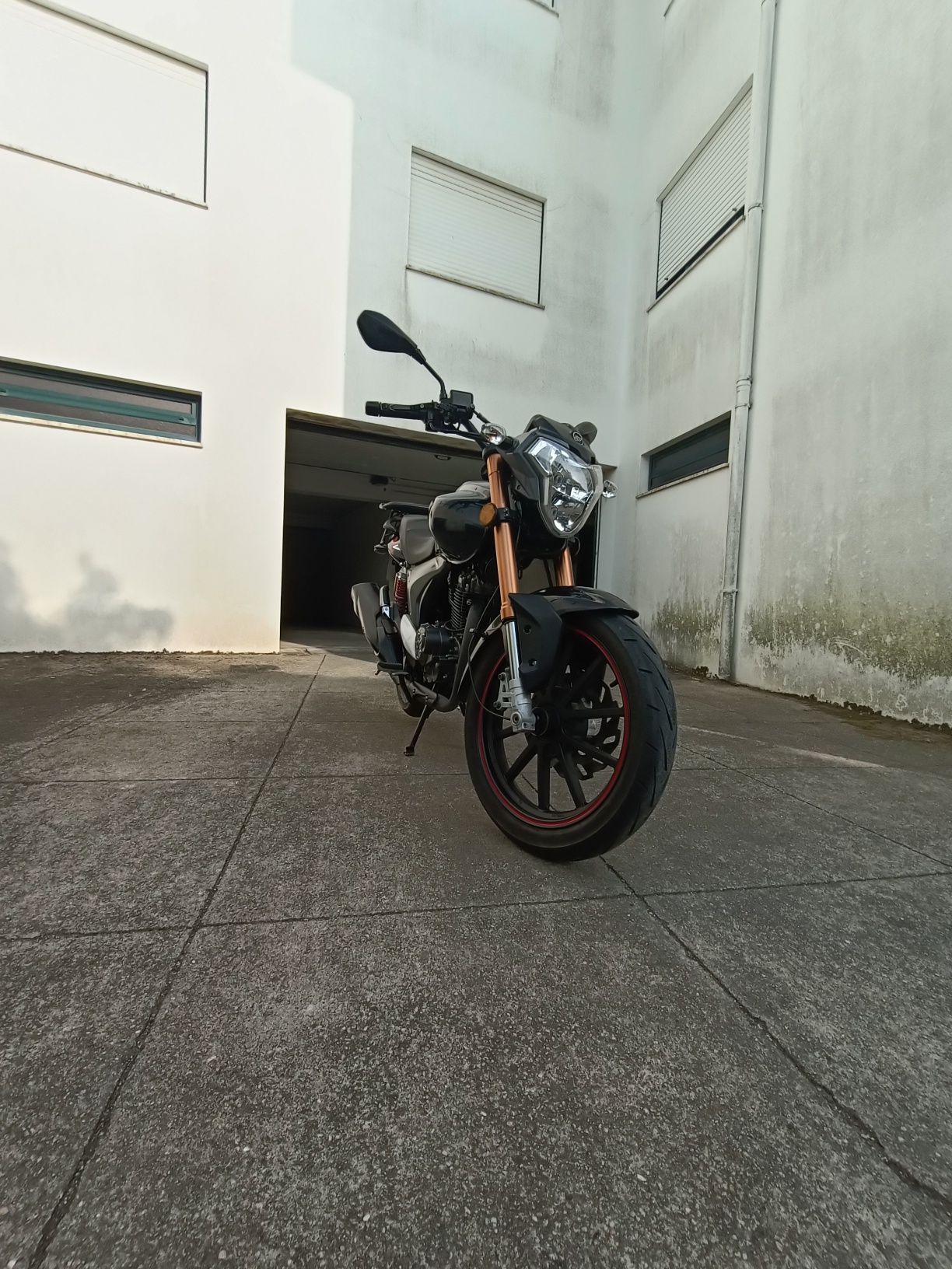 Keeway RKV 125 8K km!