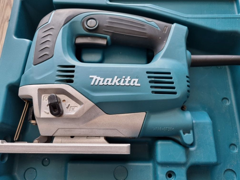 MAKITA JV0600K 650W - wyrzynarka z podcinaniem