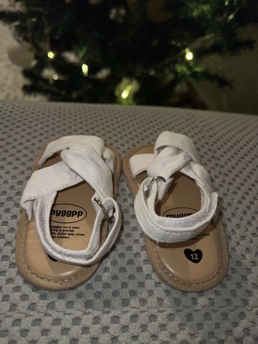 Босоніжки пінетки взуття для дівчинки