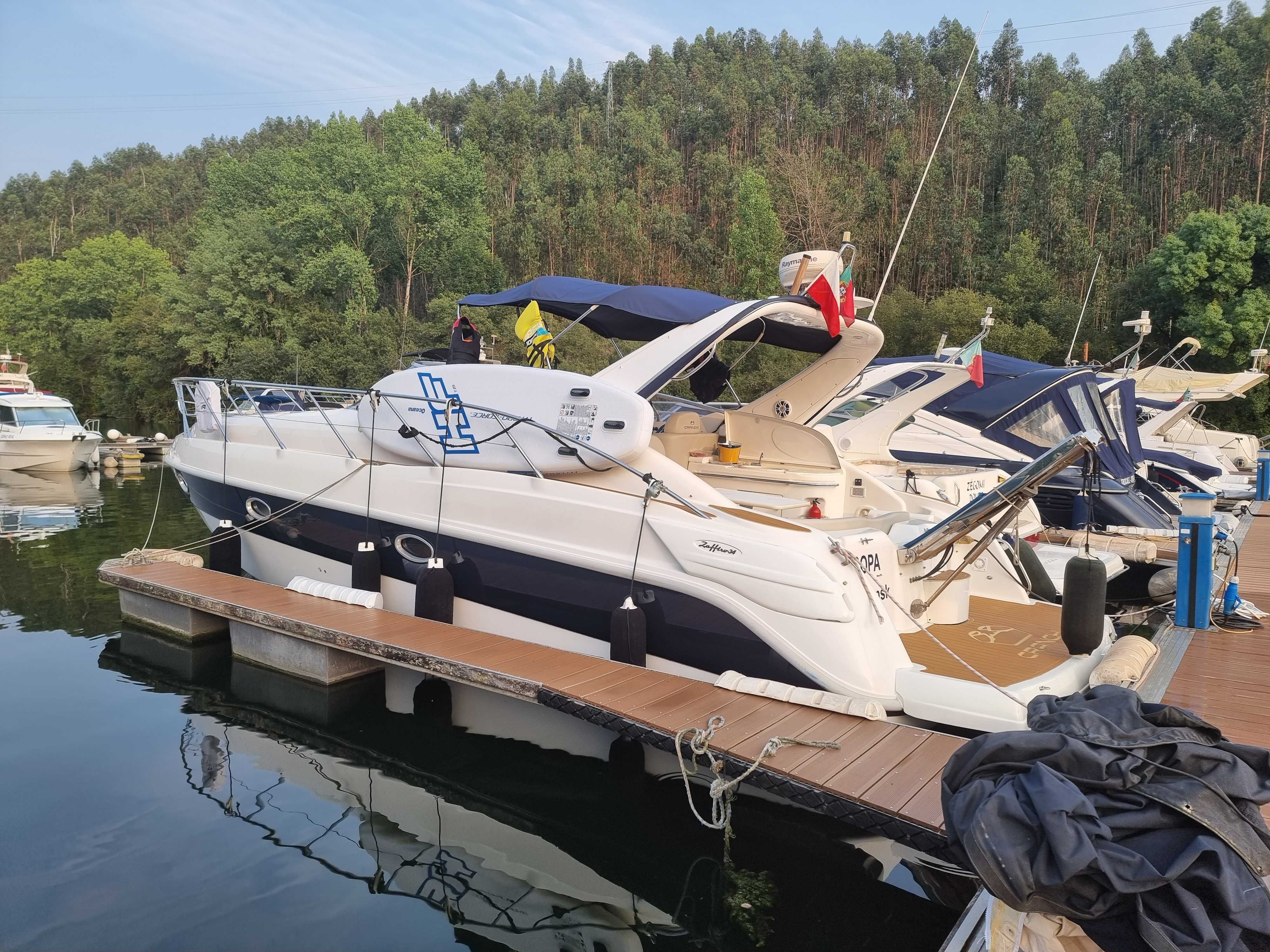 Barco Cranchi zaffiro 34 com muitos extras e muito novo
