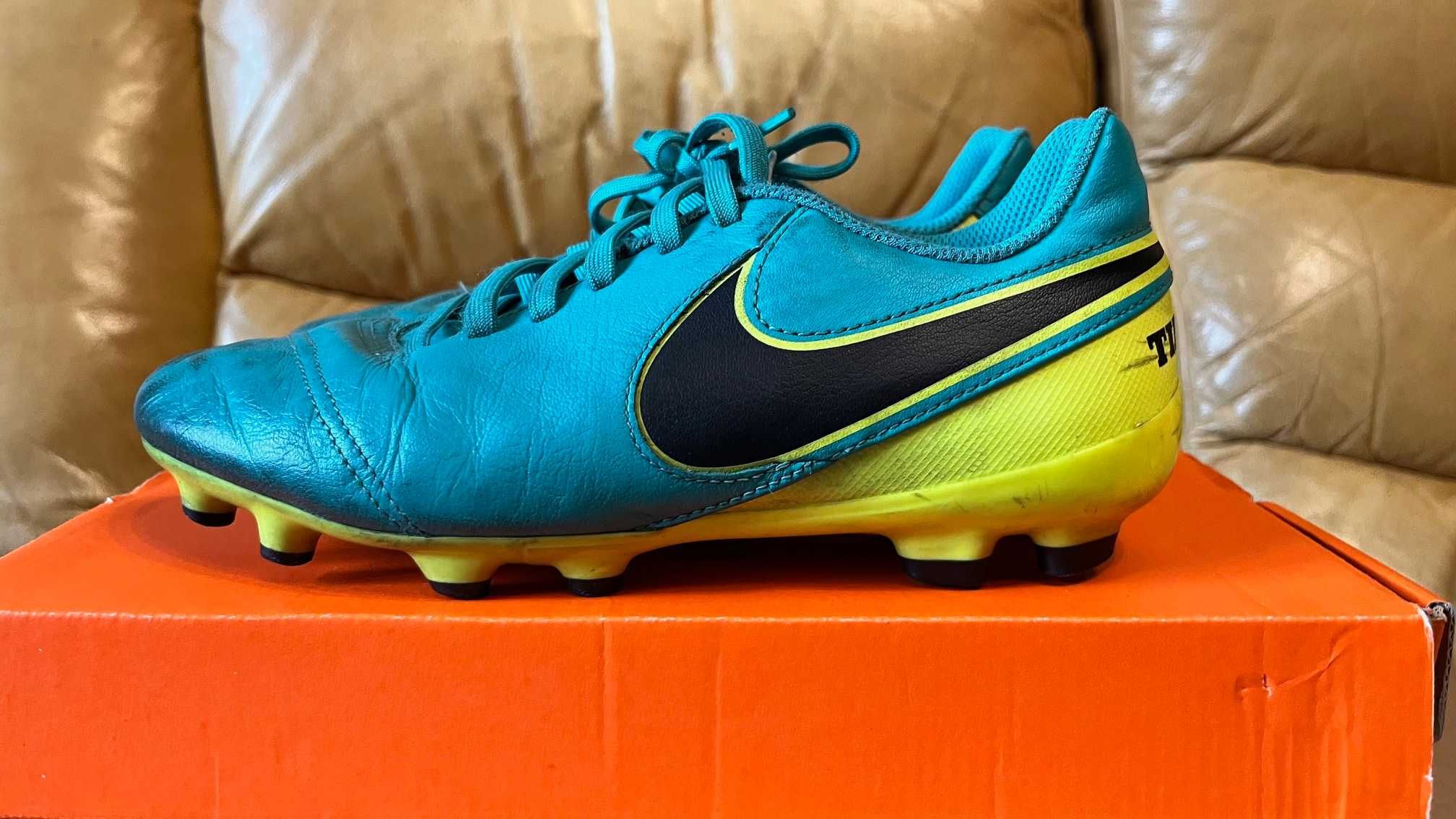 Buty piłkarskie lanki Nike Tiempo Legend VI FG JR rozm.36