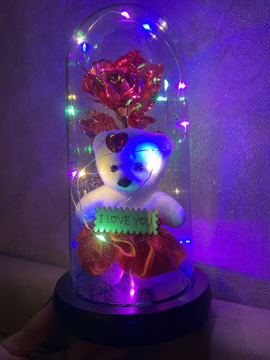 Троянда в колбі з медведиком