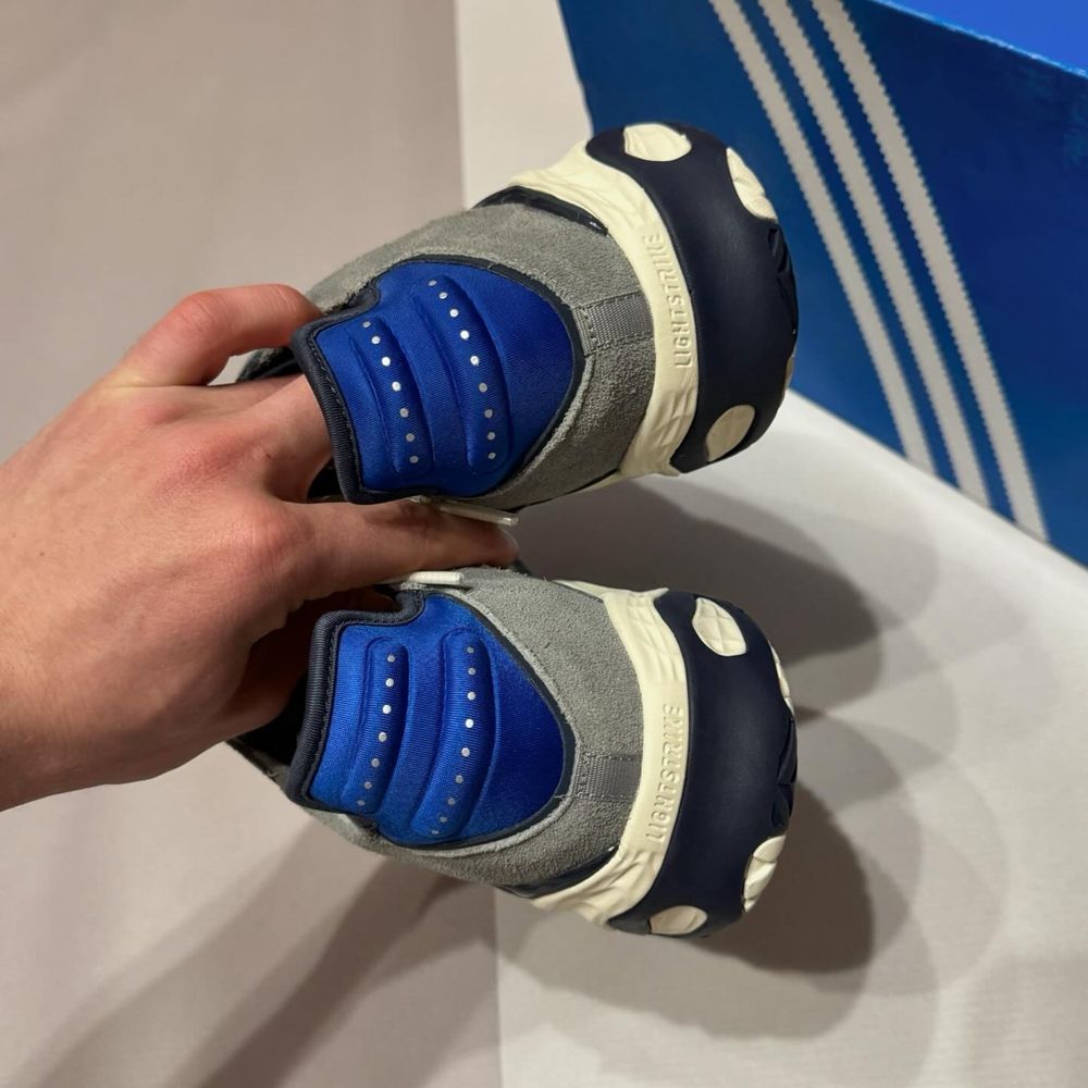 Нові кросівки Adidas Niteball з рефлективом Ozweego Oznova 43 розмір