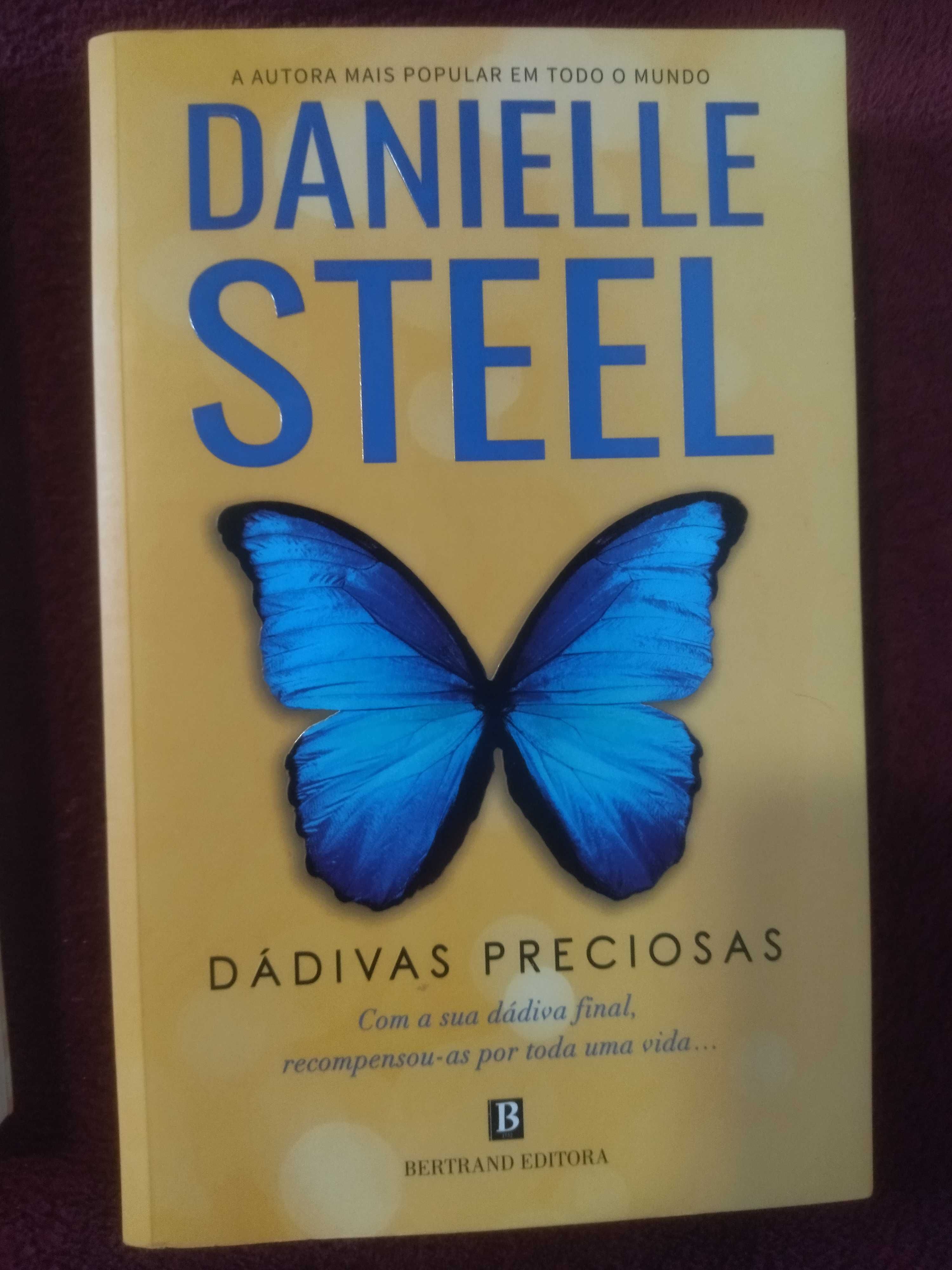 Livros de romance em bom estado