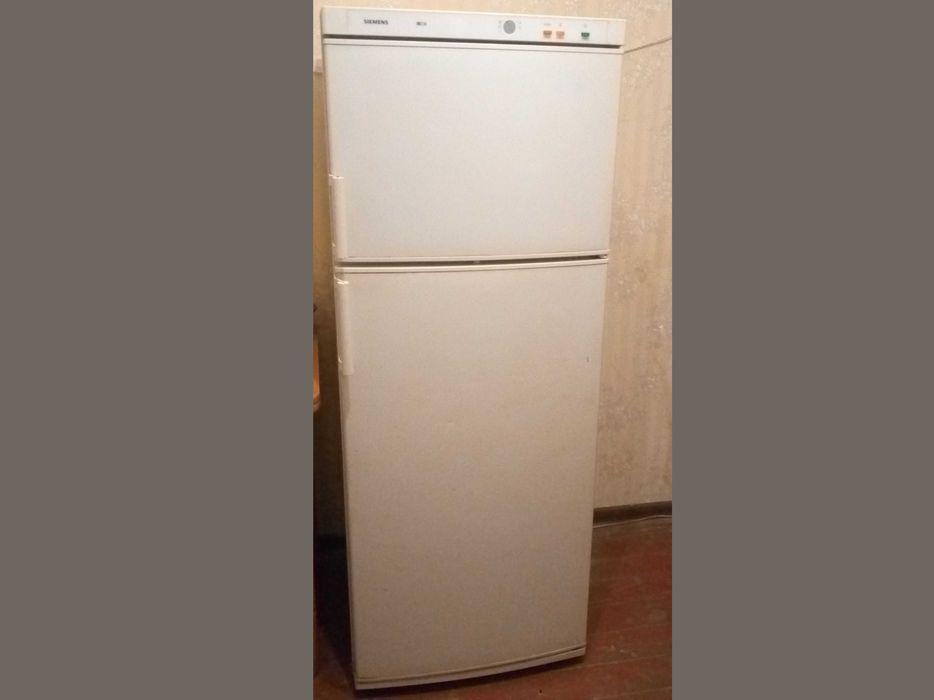 Холодильник Siemens