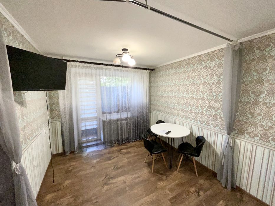 Здається 2-кімнатна квартира. Подобово