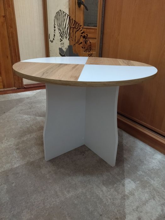 Столик журнальний