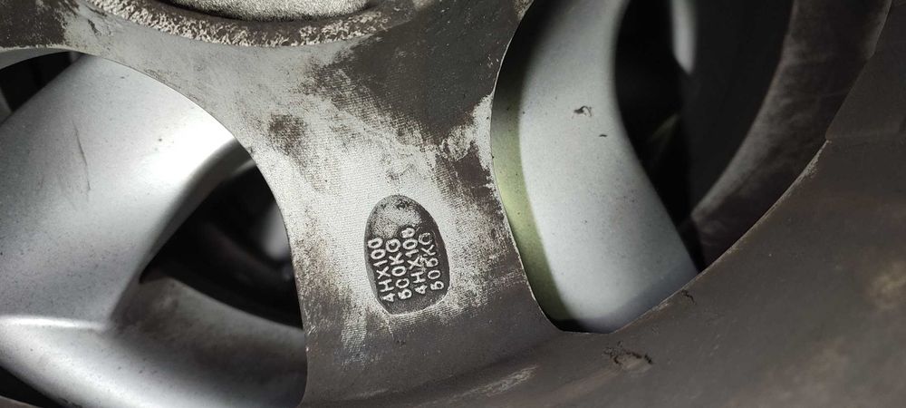 Opony zimowe Hankook 14 Felgi MegaWheels  4x100