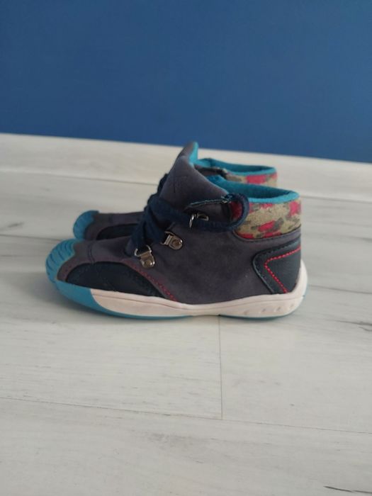 Buty chłopięce przejściowe