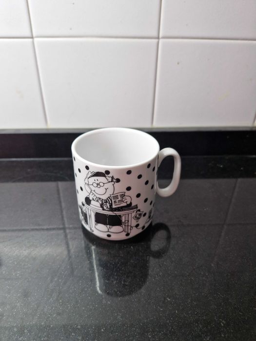 3 x Canecas com desenhos