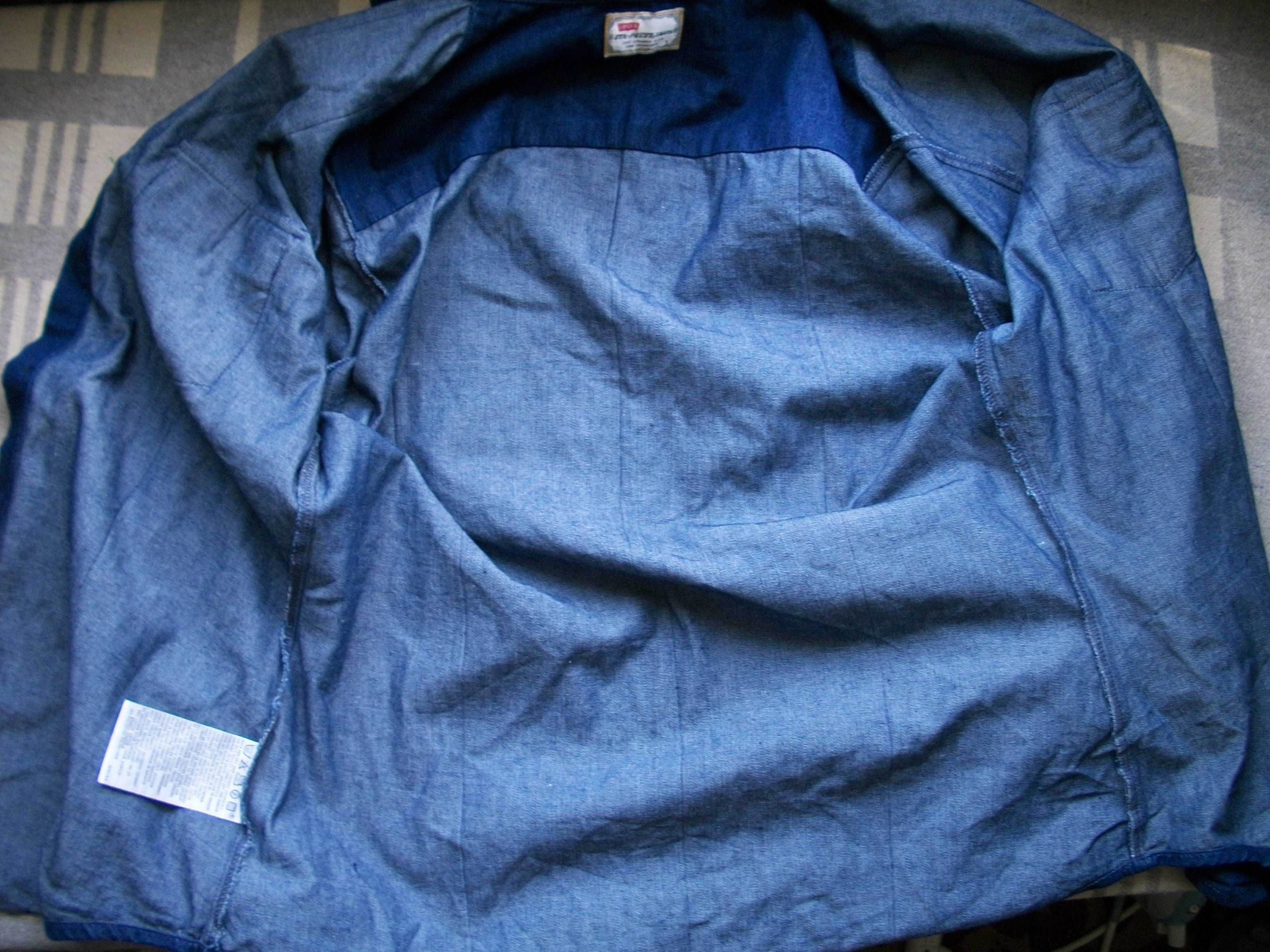 новая джинсовая рубашка  Levis  L плечи 48 см оригинал