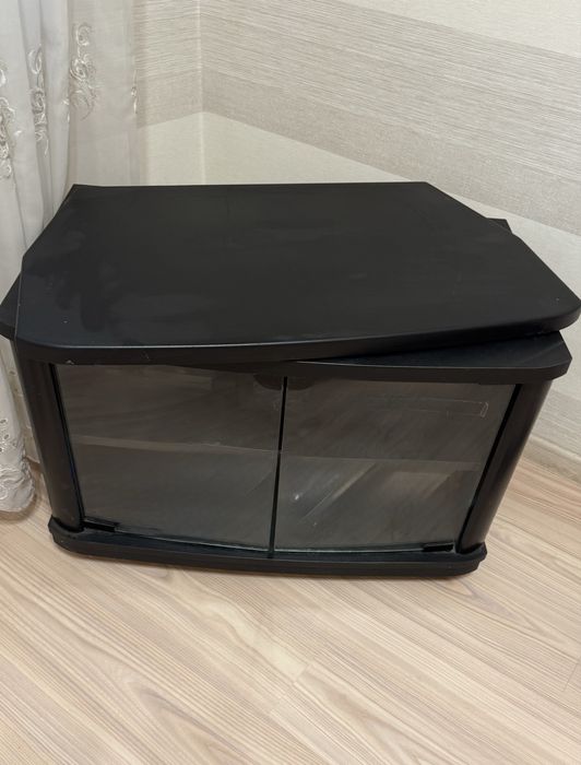 Продам тумбочку под телевизор