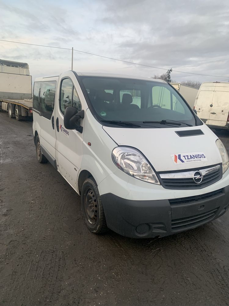 Opel vivaro 2.5 9 osobowy