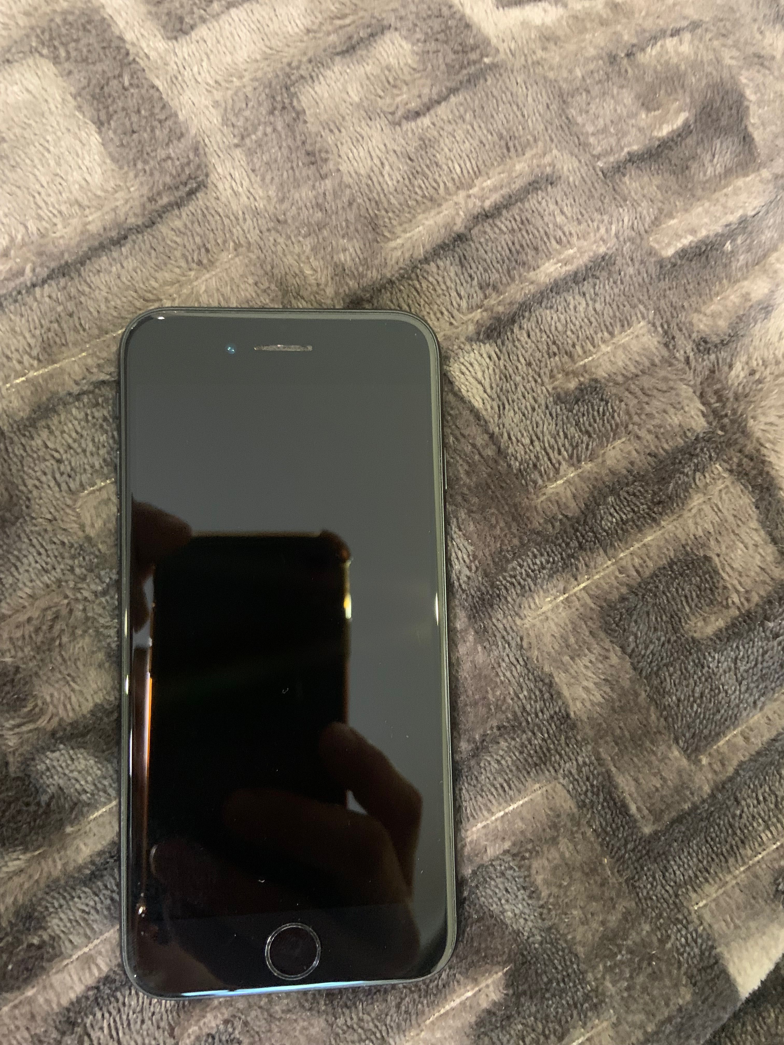 iPhone SE 2020 r-sim