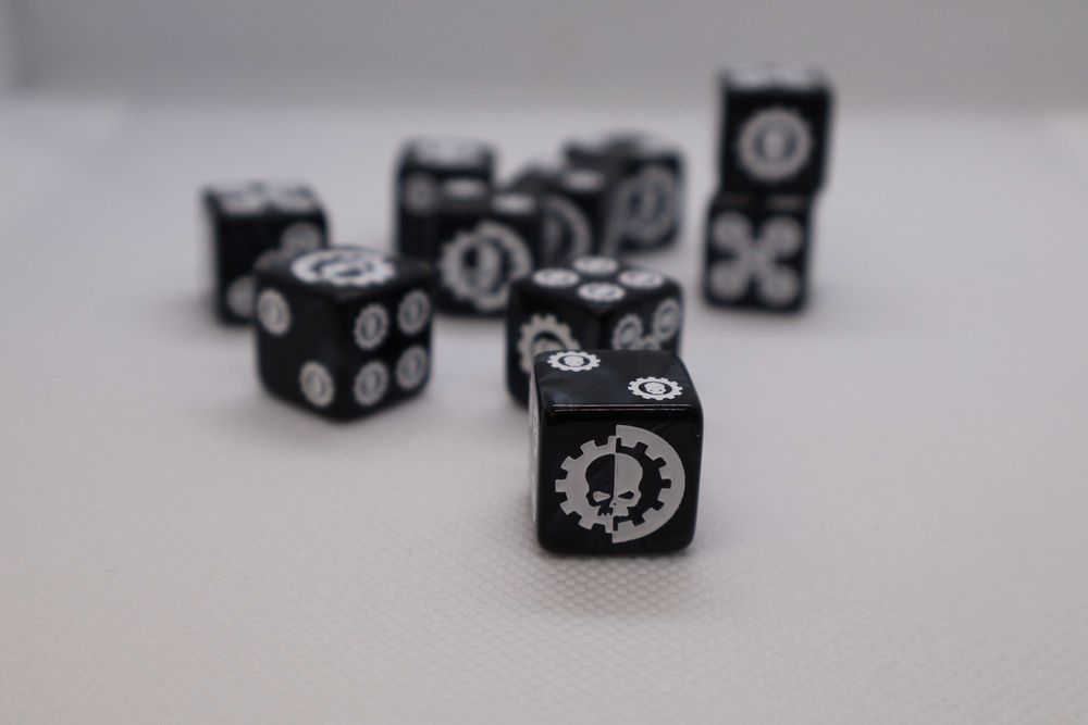 Кубик Warhammer Adeptus Mechanicus 16мм 5 шт (моделі, хобі)