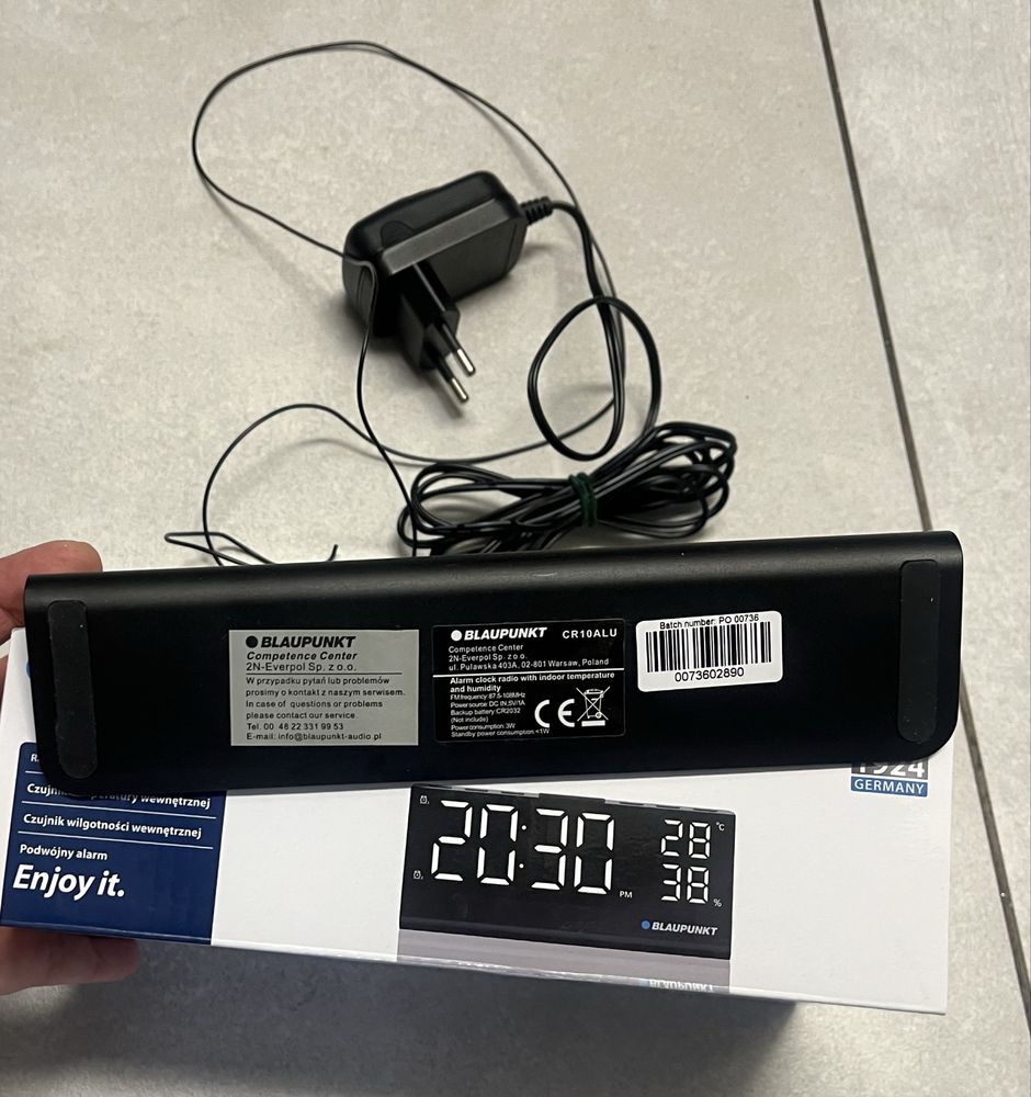 Radiobudzik Blaupunkt CR10ALU z czujnikiem temperatury i wilgotności