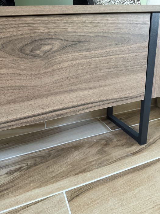 Vendo movel de tv 1.80m novo