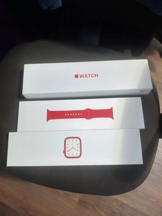 Apple Watch Series 7 45mm Product Red