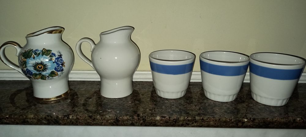 Чайничок, цукерничка, конфетниця