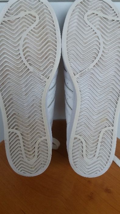 Adidas Superstar Pharrell Williams skórzane wkładka 25 cm rozm. 38 2/3