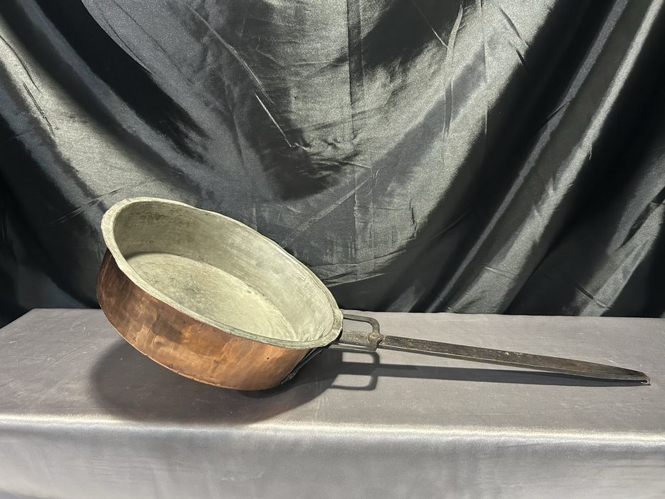 Stara patelnia miedziana – duży rozmiar – kuta rączka – dekoracja