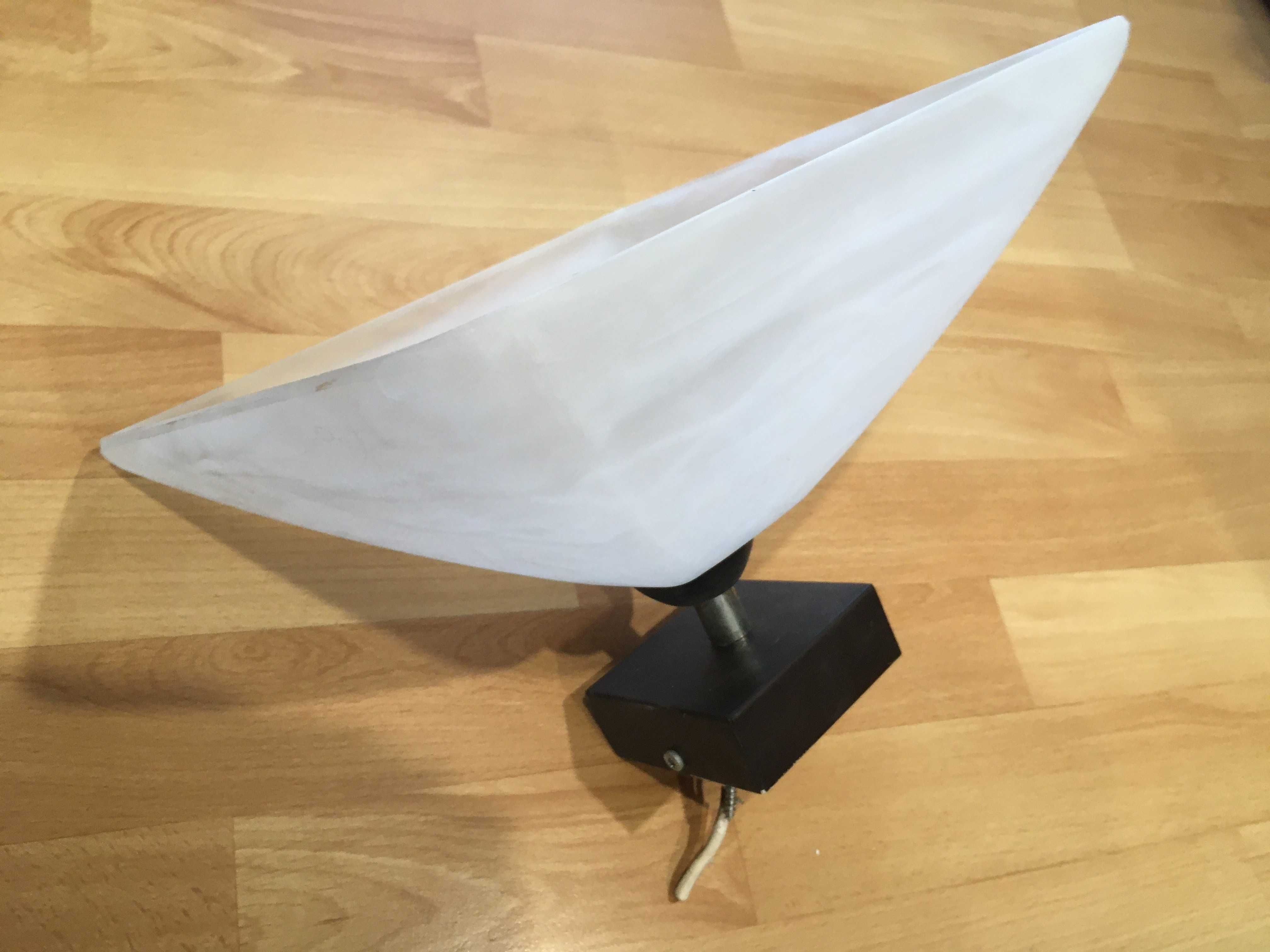 Lampa sufitowa z  kloszem