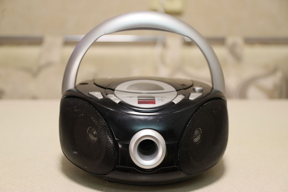 Бумбокс   CD , FM radio
