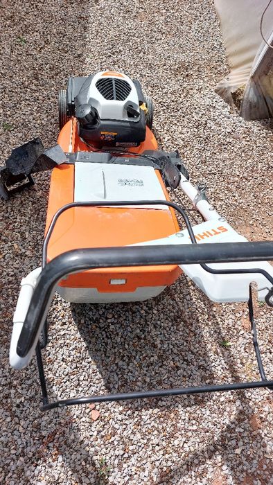 Corta relvas Stihl, como novo