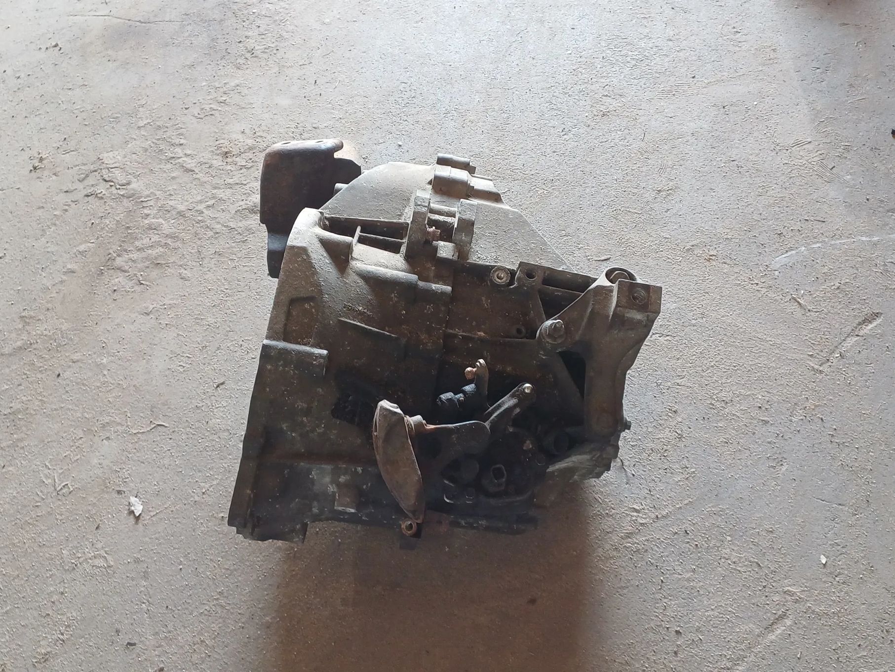 SKRZYNIA BIEGÓW 4M5R7002CD VOLVO V50 S40 C30 FORD PEUGEOT 2.0 HDI 6 BIEGÓW
