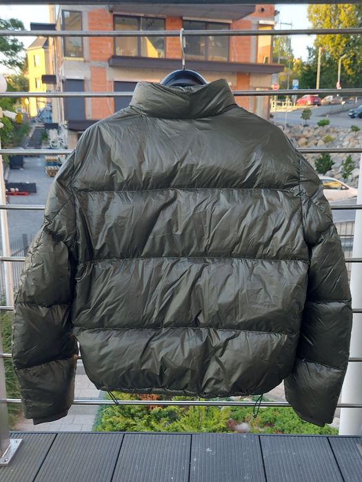 Kurtka puch naturalny Armani Exchange, oliwkowa.