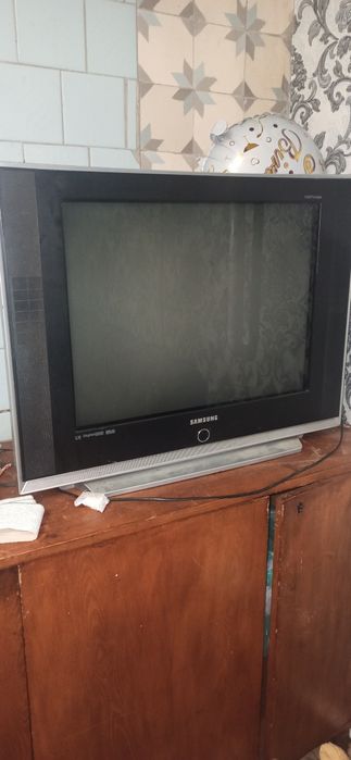 Телевізор самсунг...