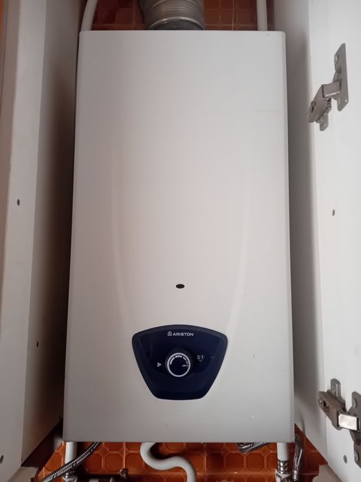 Esquentador Ariston NOVO!