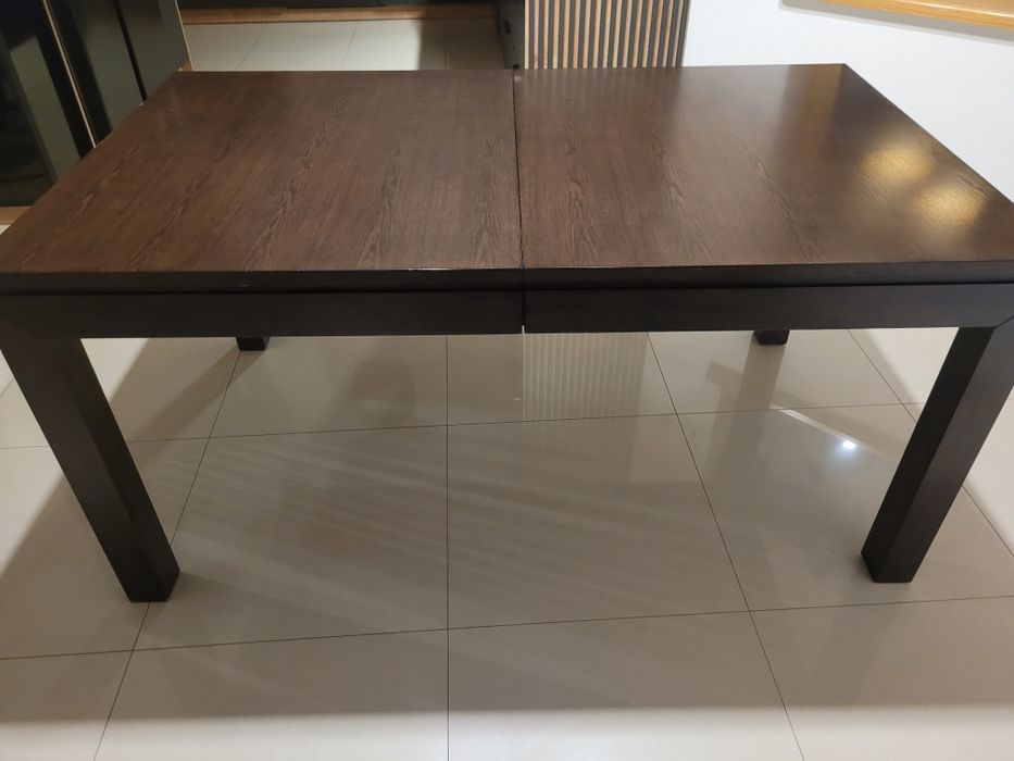 Stół do jadalni rozkładany