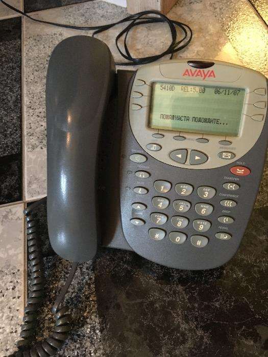 Продам офисную мини АТС Avaya IP Office 500 с 7 цифровыми телефонами