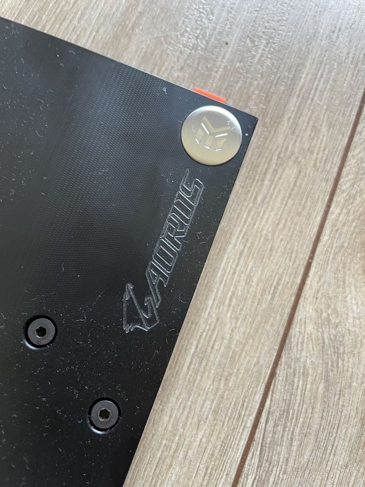Gigabyte GTX 1080T i z blokiem wodnym EKWB