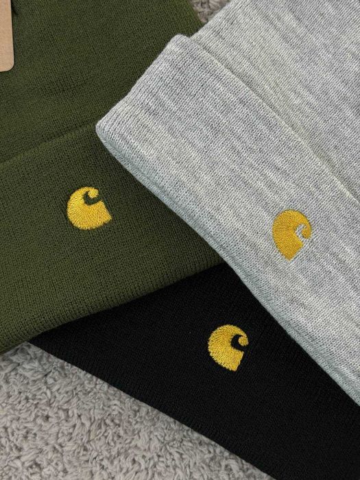 трендова шапка Carhartt