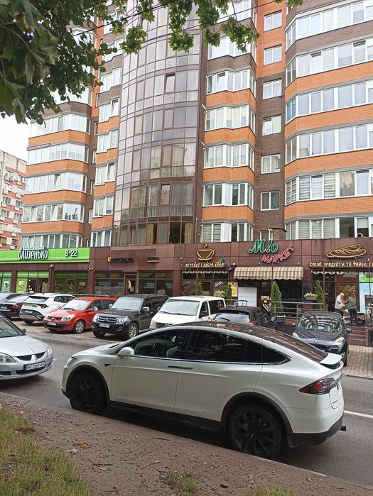 Продаж КОМОРА в житловому будинку по вулиці Пулюя